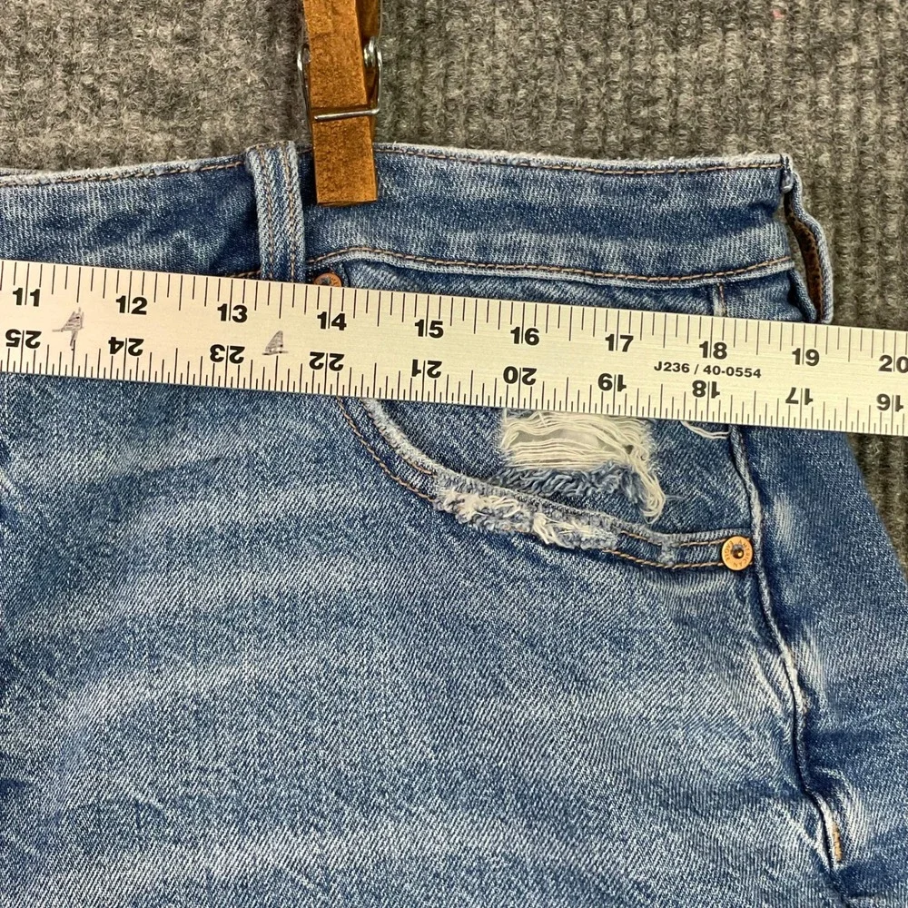 American Eagle Mom Shorts Womens 18 Blue Distressed Denim High Waisted Raw Hem